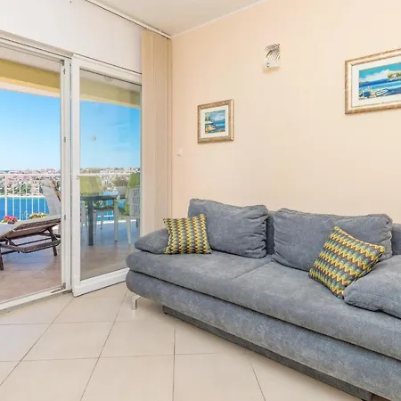 Gorgeous In Okrug Gornji With House Sea View Appartamento *