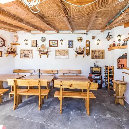 Appartement Gorgeous In Okrug Gornji With House Sea View *